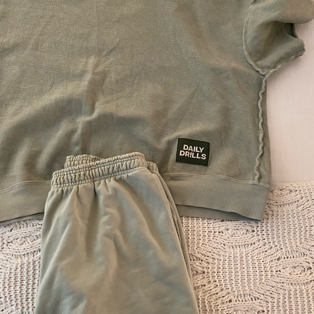 Sold Out Daily Drills Dew Set